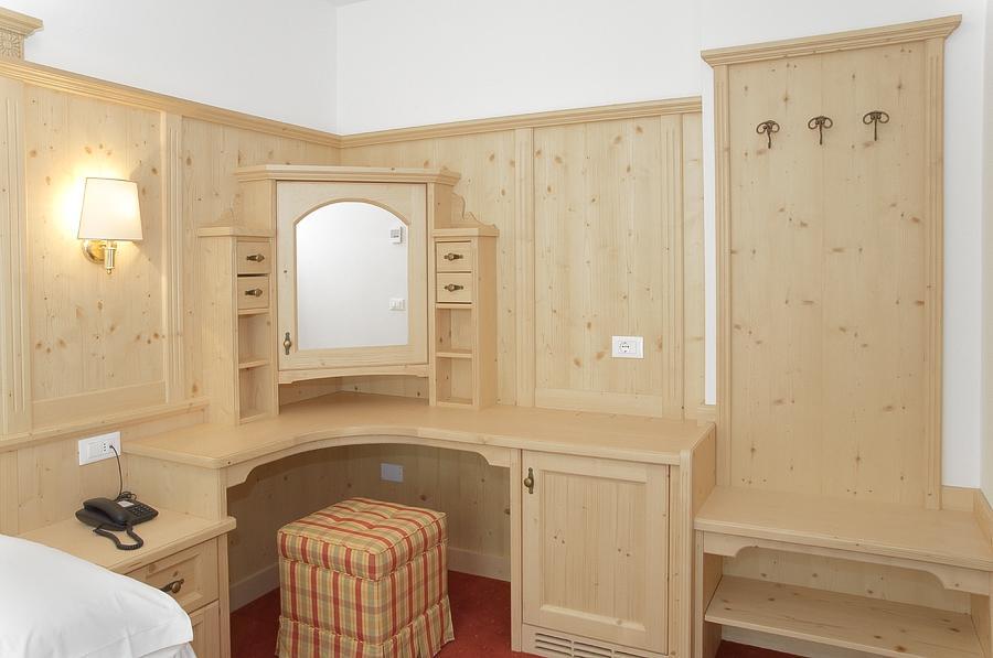 Hotel Garni Posta Форно ди Золдо Екстериор снимка