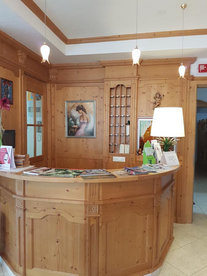 Hotel Garni Posta Форно ди Золдо Екстериор снимка